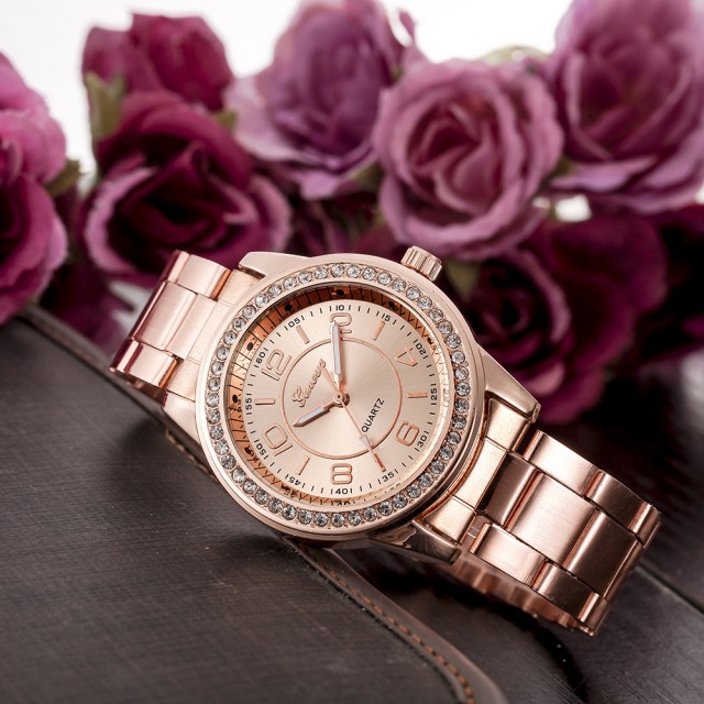 Elegantna ženska ura z biserčki + GRATIS orodje za krajšanje paščka