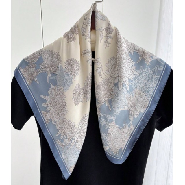 Elegantna rutka v svetlo modri barvi 