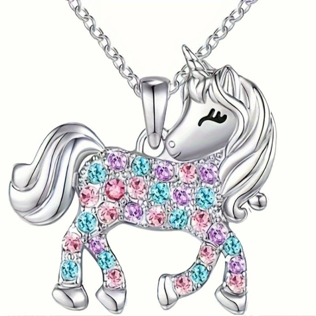 Verižica z obeskom samoroga, srebrna