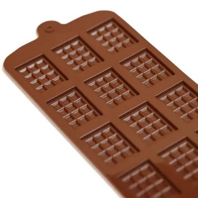 Silikonski modelček za pripravo mil sveč čokolada
