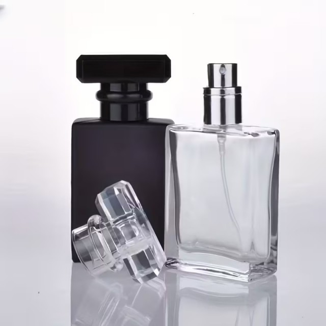 Razpršilna steklenička za parfum 30 ml 