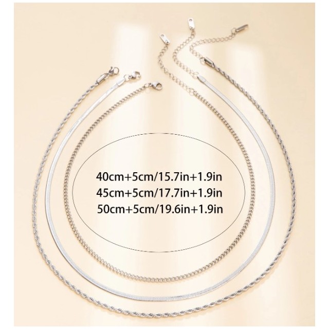 Tridelna večplastna ogrlica v srebrni barvi 