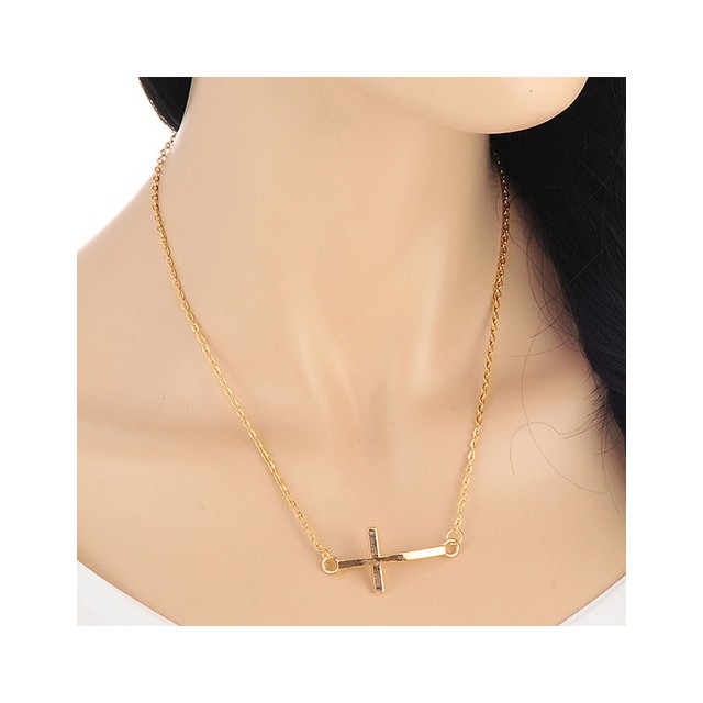 Trenda verižica KRIŽ zlata