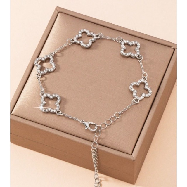 Elegantna zapestnica s kristalnimi motivi srebrna barva