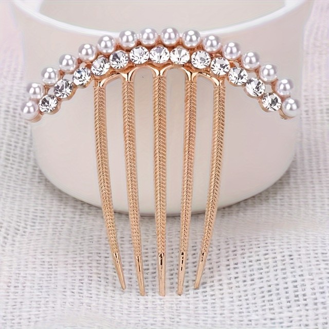 Eleganten glavnik s perlicami za dopolnitev fige