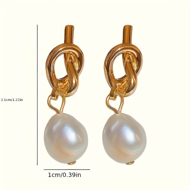 Par vozlastih uhančkov z imitacijo biserov