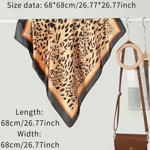 Elegantna ženska kvadratna ruta s tigrastim potiskom