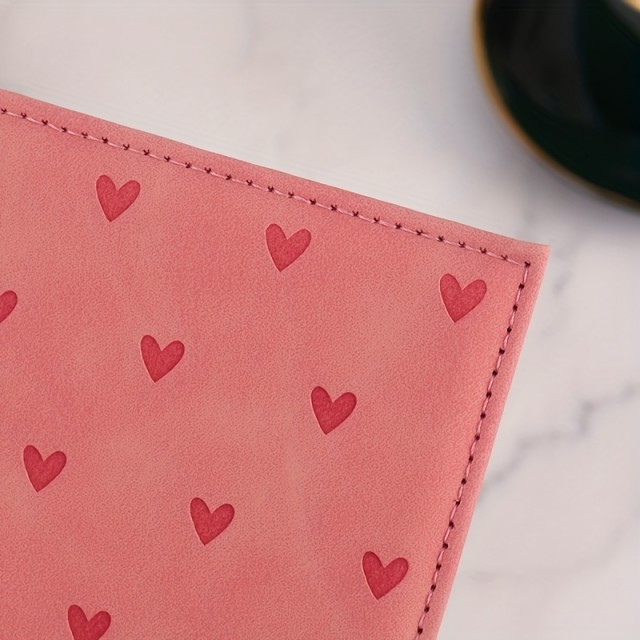 Ljubki ovitek za potni list s potiskom srčkov 2 barvi