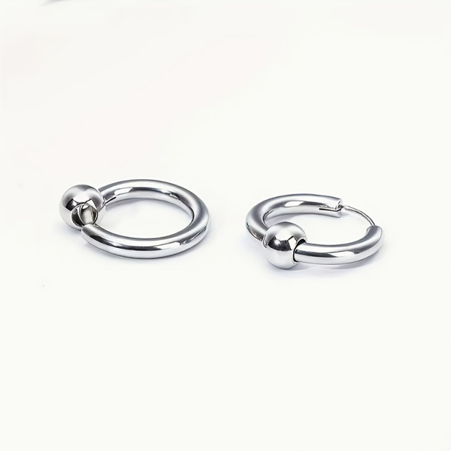 Par moških uhanov – minimalistični obroček s kroglico