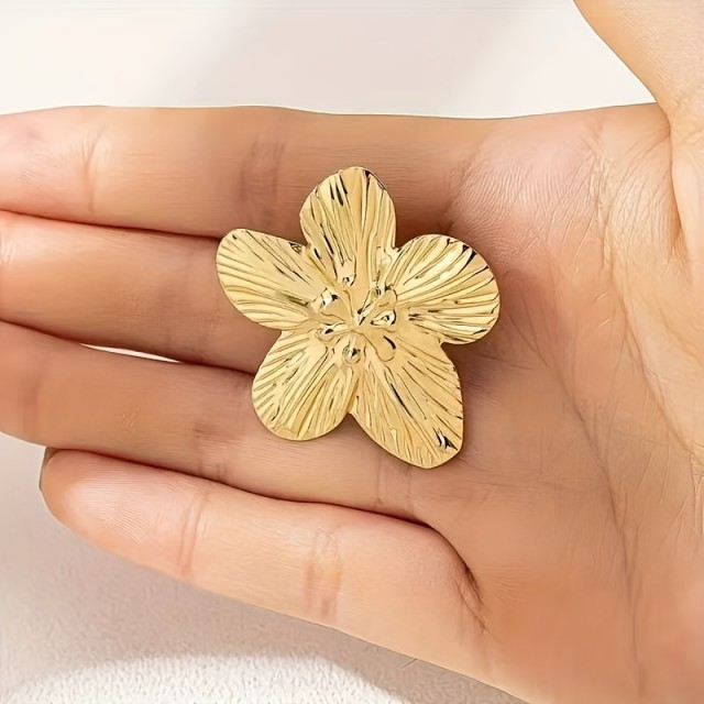  Vintage cvetlična broška v zlati barvi