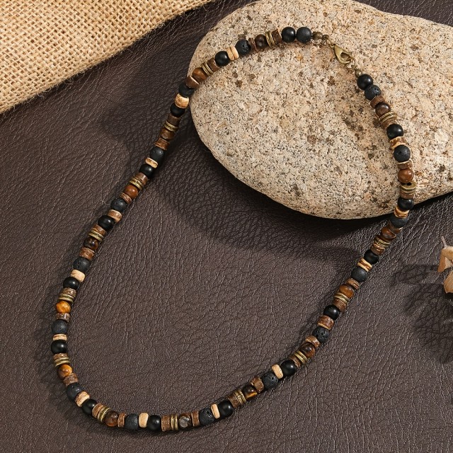 Ogrlica iz kokosovih školjk in perlic tigrovega očesa