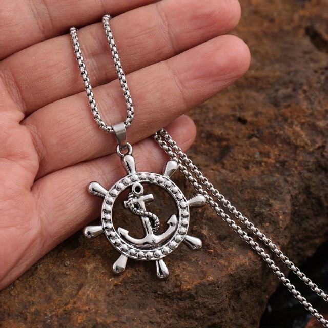 Moška verižica s sidrom in krmilom nerjaveča