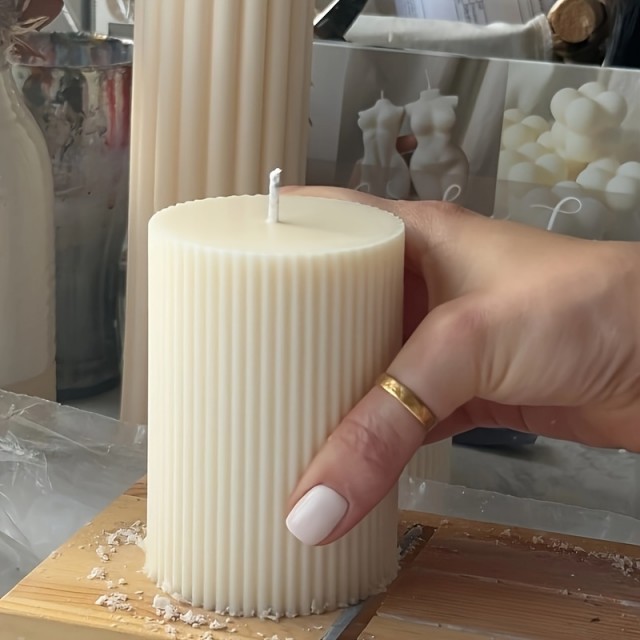  Silikonski model za sveče – veliki rebrasti valj