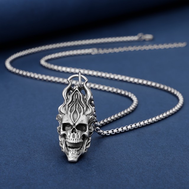 Ogrlica za moške z ognjeno lobanjo 