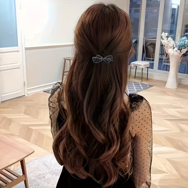 Elegantna sponka za lase z okrasnimi kamni temno modre barve