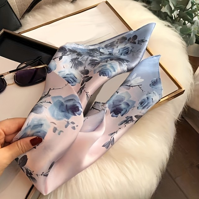 Elegantna ženska kvadratna ruta s pastelnimi toni