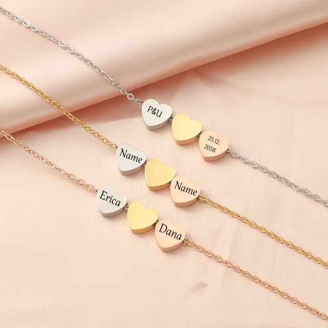 Personalizirana ogrlica s tremi srci in možnostjo gravure