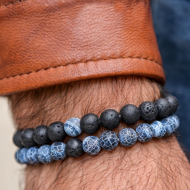 Komplet dveh zapestnic z vulkanskimi kamni in Lapis Lazuli kamnom