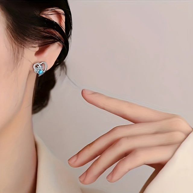 Modni ljubki uhani v obliki srca s tačko 3 barve