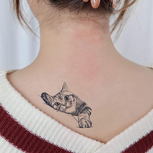 Minimalistična vodoodporna začasna tatu nalepka z mucko