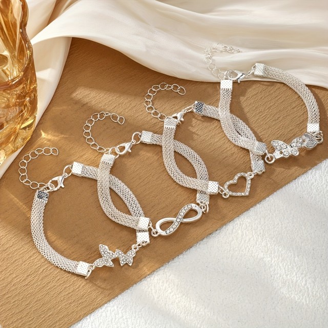 Komplet 4 bleščečih zapestnic v srebrni barvi