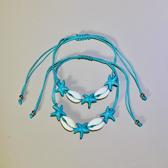 1+1 Gratis nastavljiva poletna zapestnica s školjkicami