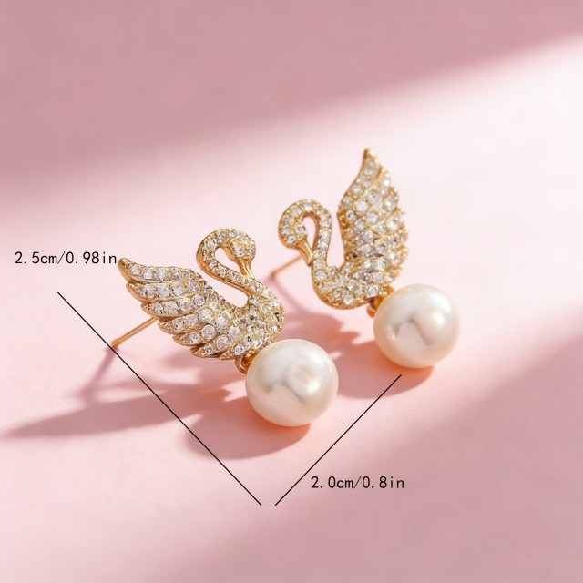 Elegantni uhani v obliki laboda 