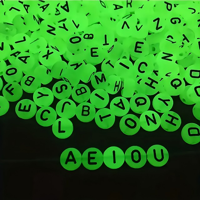 Svetleče abecedne kroglice za nakit – svetijo v temi 120 kosov