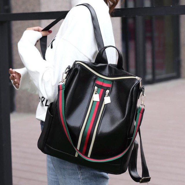 Nahrbtnik črn usnjen 