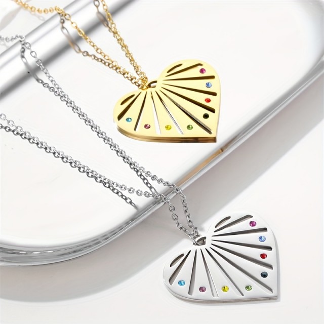 Personalizirana ogrlica s srčkom in možnostjo do 8 gravur