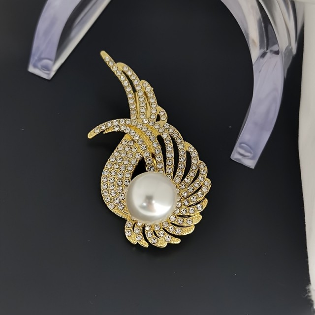 1 kos elegantne zlate broške s perličnim dodatkom 
