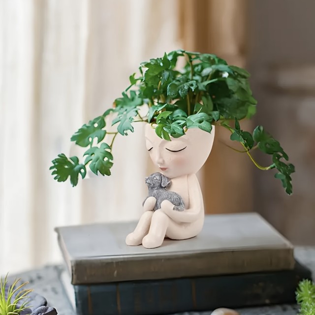 Cvetlični lonček SRAMEŽLJIVA VILA S KUŽKOM