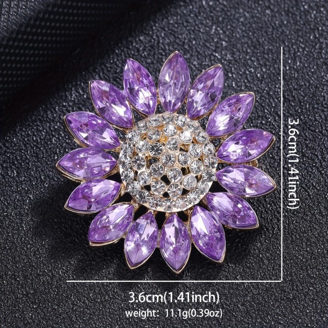 Čudovita ženska broška z vijola rožo