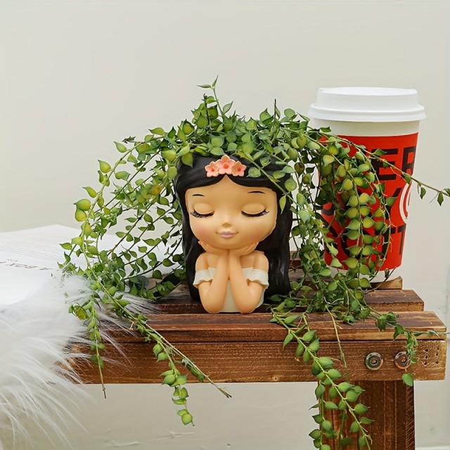 Cvetlični lonček ZAMIŠLJENA DEKLICA