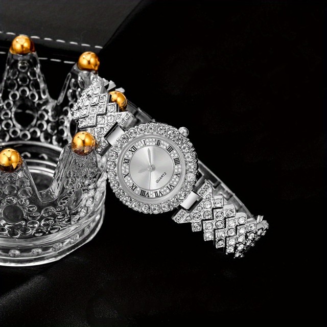 5 delni komplet s kovinsko uro in nakitom v srebrni barvi