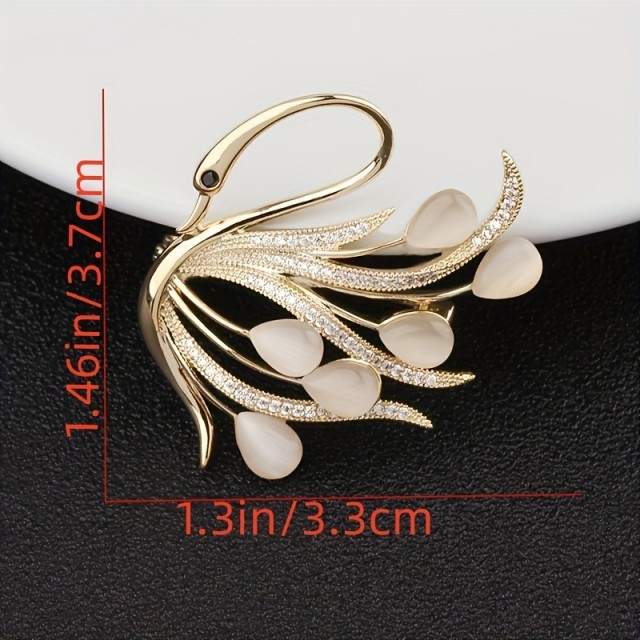 Elegantna broška z labodom