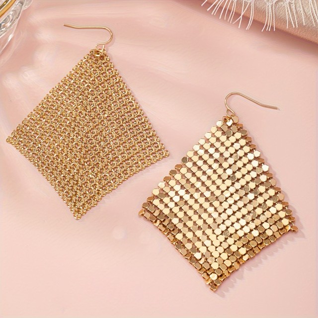 Elegantni uhani razkošen kvadratni mrežasti dizajn