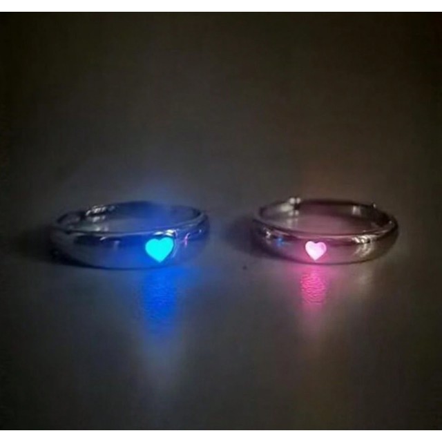 Komplet 2 odprtih prstanov ki svetita v temi 