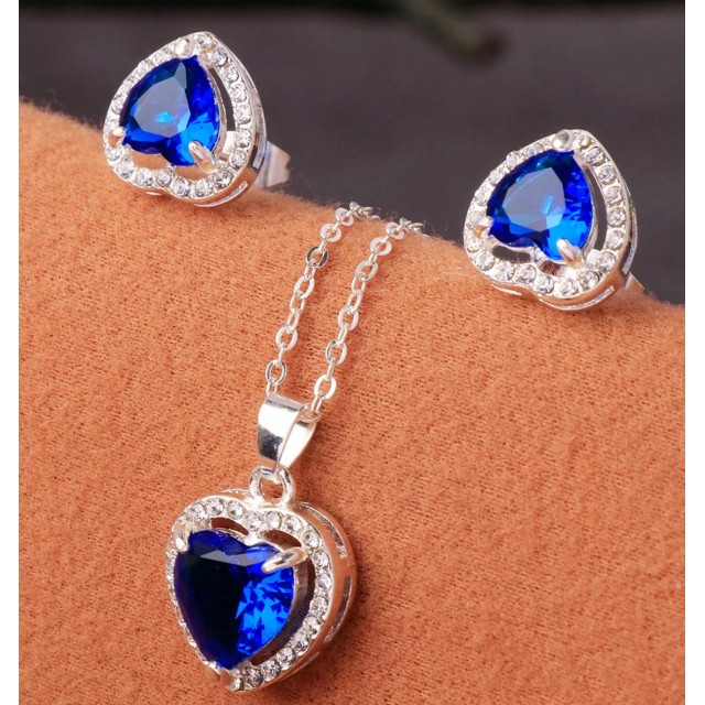 Dvodelni komplet z uhani in ogrlico v kraljevsko modri barvi