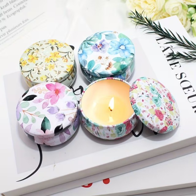 Komplet 12 aluminijastih posodic s pokrovom in cvetličnim motivom 65ml