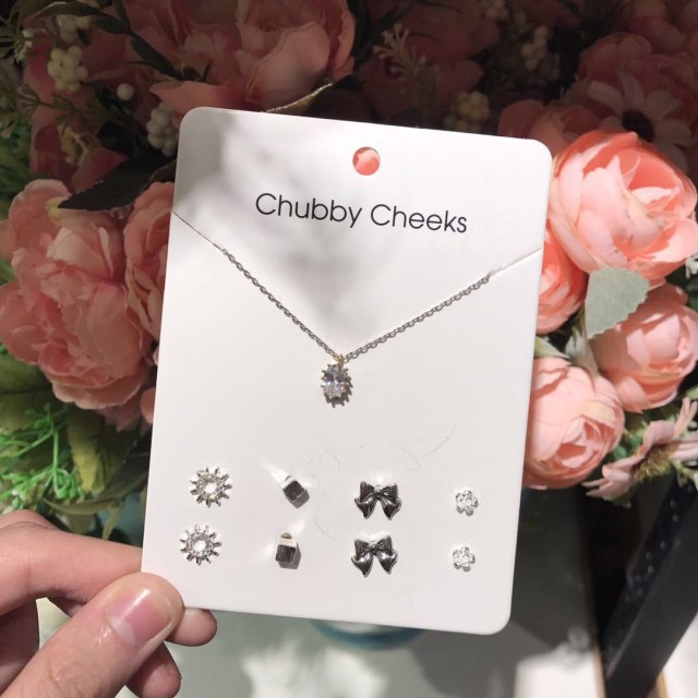 5-delni set z verižico in uhančki, srebrne barve