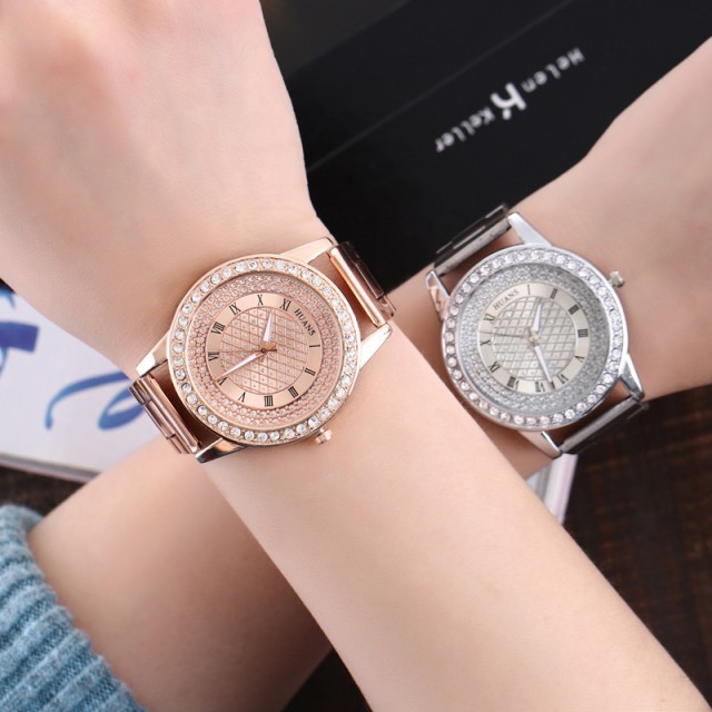 Modna kovinska ura – rose gold eleganca + GRATIS orodje za krajšanje paščka