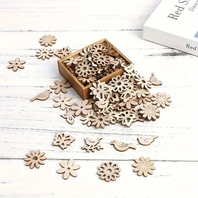 50 kosov izrezljanih lesenih okraskov za dekoracijo