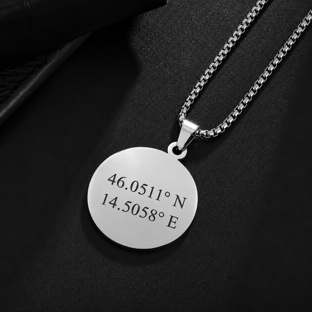 Personalizirana moška ogrlica z okroglim obeskom in gravuro po želji