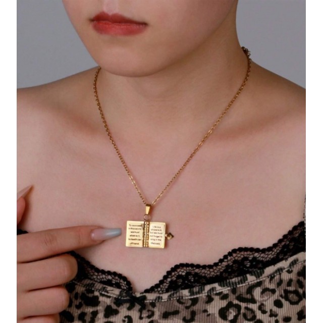 Personalizirana ogrlica s knjigo in gravuro po želji v 3 barvah