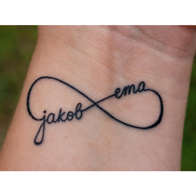 Personalizirana tattoo nalepka z vajinim imenom in znakom neskončnosti