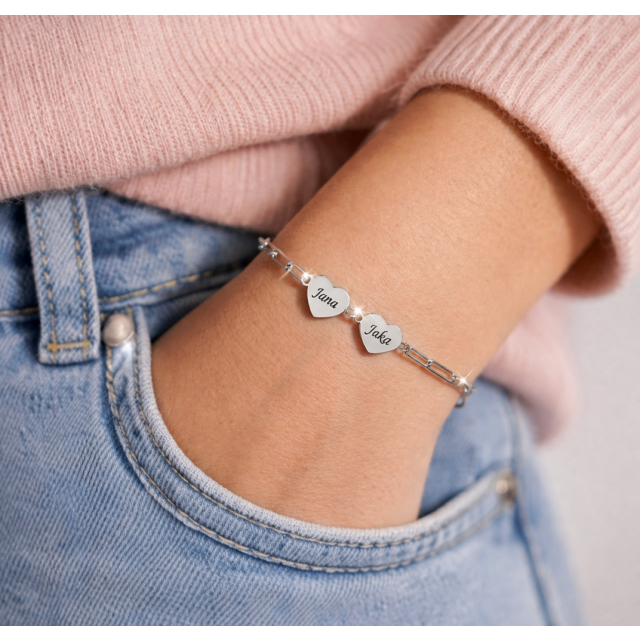 Personalizirana zapestnica dva srčka in gravura po želji 