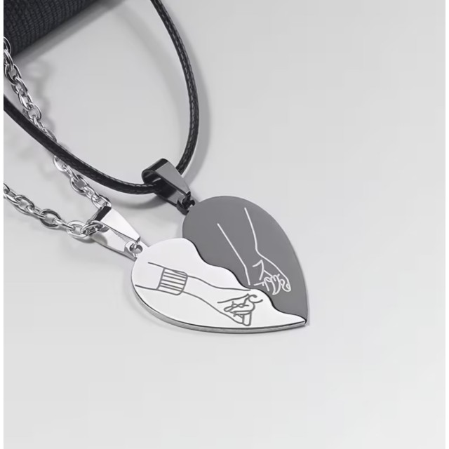 Komplet dveh personaliziranih ogrlic z rokama in osebno gravuro