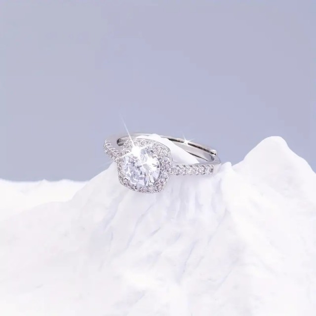 Nastavljiv razkošen prstan s cirkoni