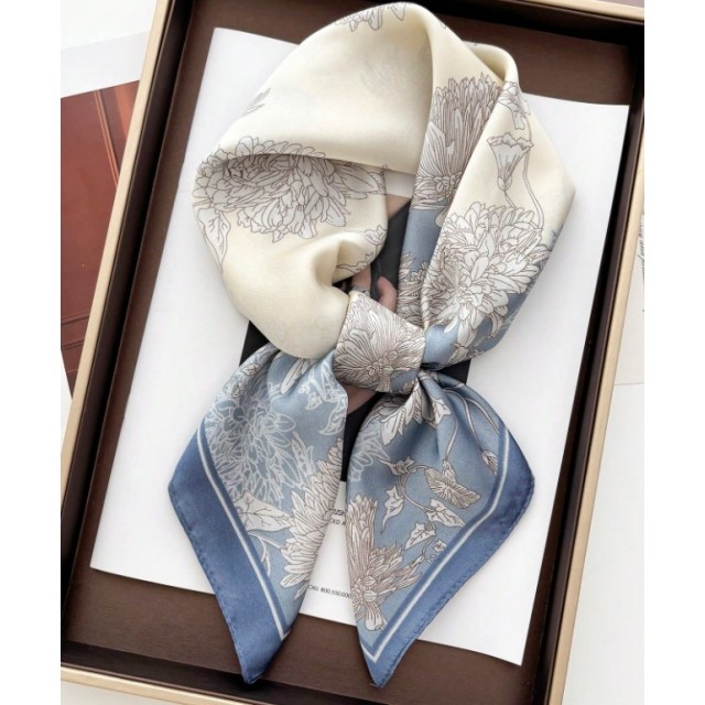 Elegantna rutka v svetlo modri barvi 